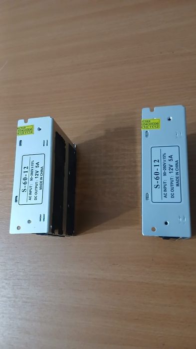 2 штук работает импульсный блок питания