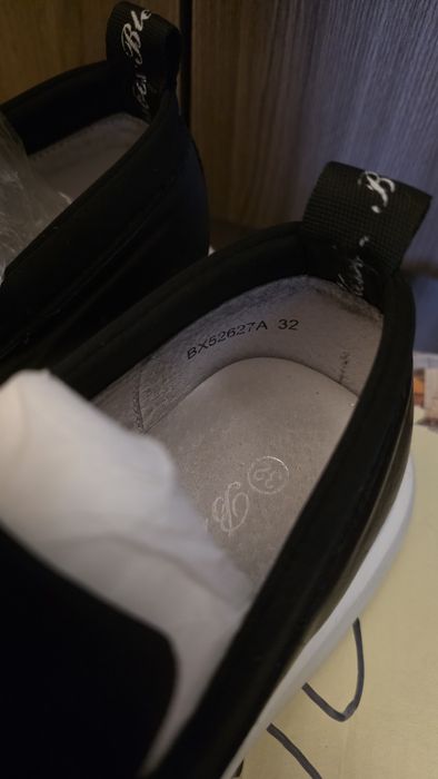 Продам туфли лоферы 32 размер