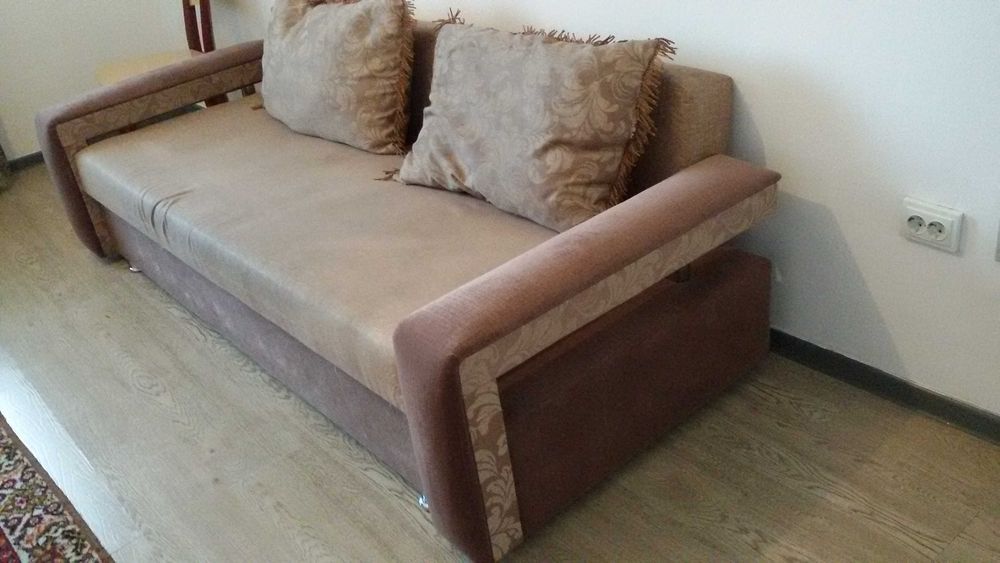 Продам недорого диван