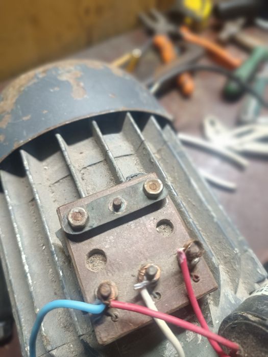 Продам электродвигатель