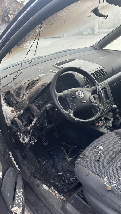 Vand Volkswagen Sharan incendiat