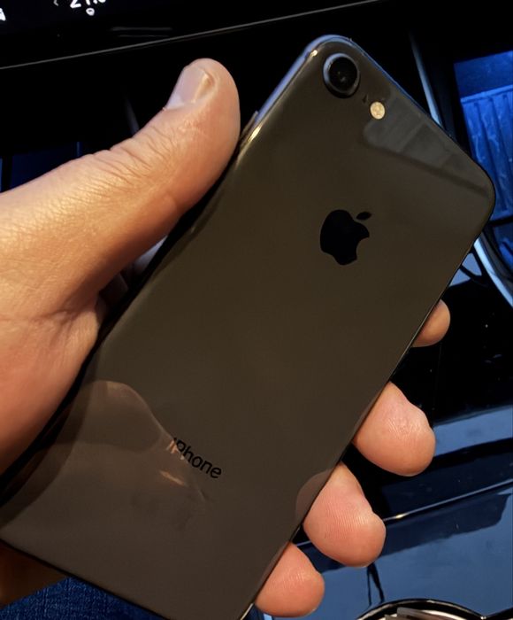 Apple Iphone  8  impecabil neverloked