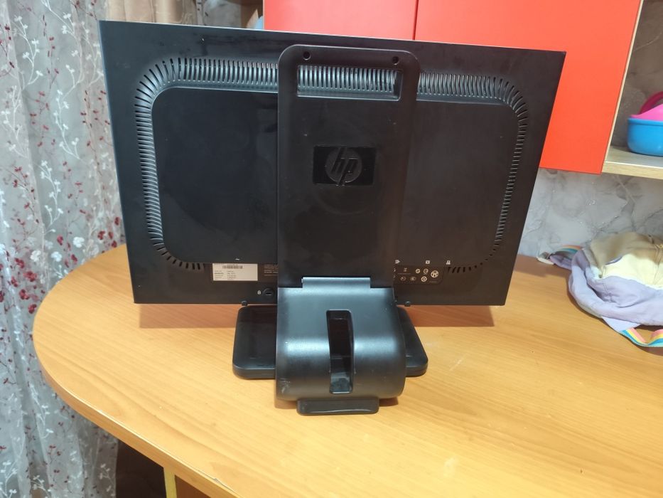 Продам Мониторы HP