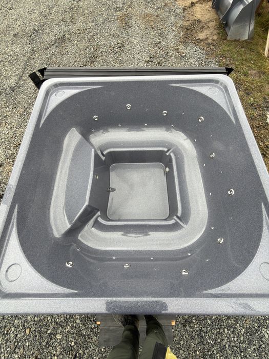 Jacuzzi din fibra de sticla patrat 10 persoane