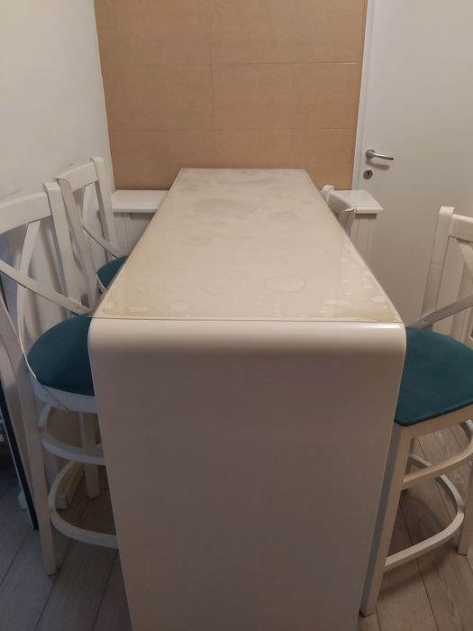 Masa de bucatarie