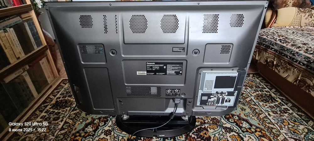 Широкоформатный плазменный телевизор Panasonic 42" диагональ
