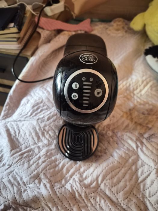 Кафемашина с капусли Nestle Dolche Gusto KRUPS