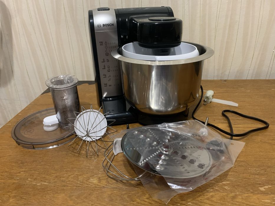 Кухонный комбайн.  BOSCH