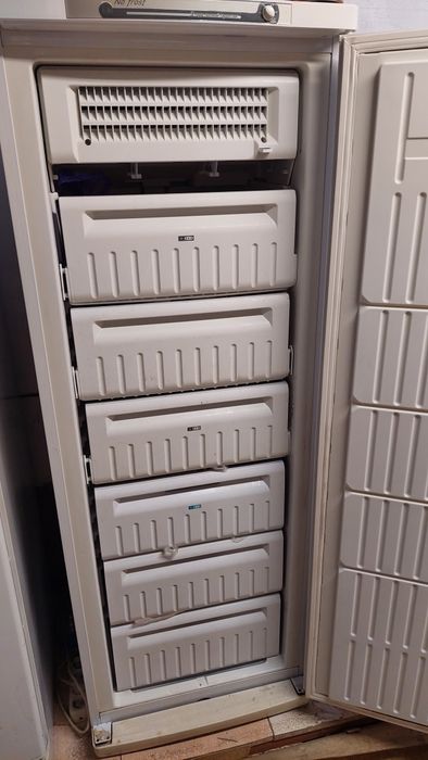 Продам морозильник ИНДИЗИТ