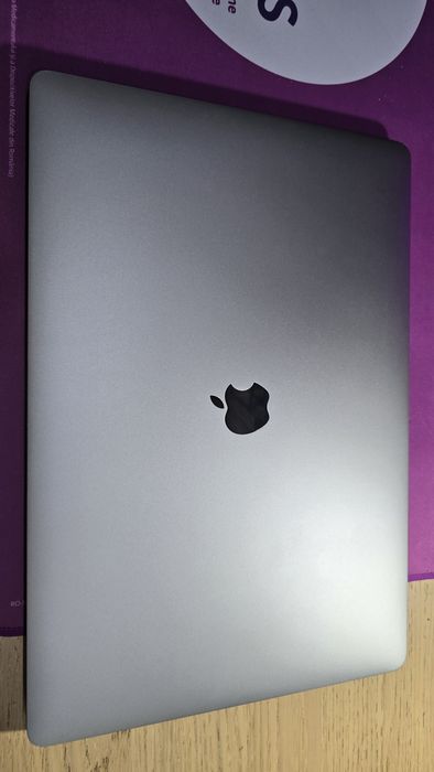 Apple MacBook Pro 16 2019 i9 16GB 1TB video 4GB A2141 spacegray
