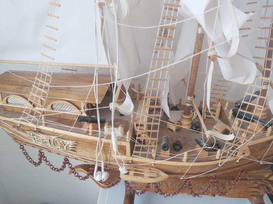 Продам корабль сувениры