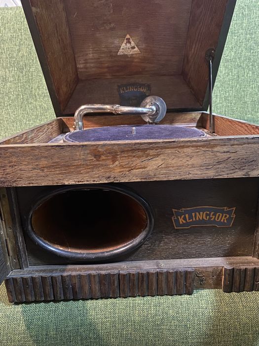 Граммофон кабинетный