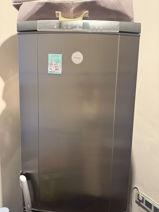 Холодильник Electrolux