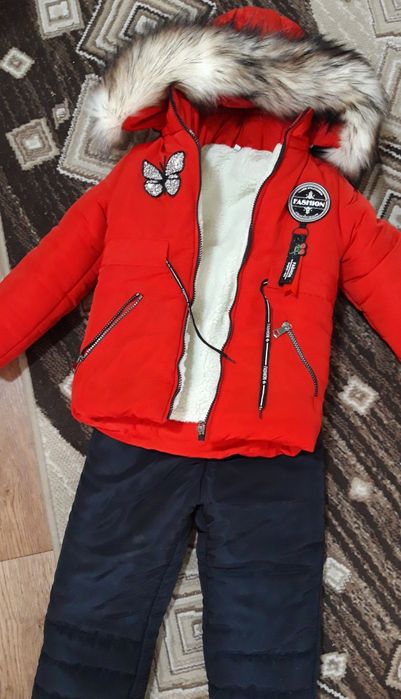 Детская куртка для девочек