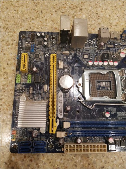 Материнская плата Foxconn H61 LGA1155