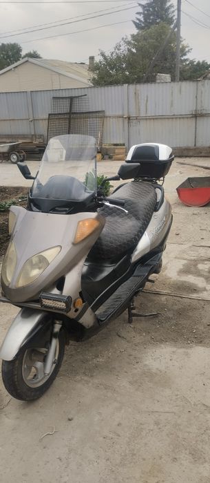 Продам скутер 150 кубов