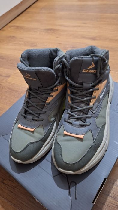 Сапоги и кроссовки