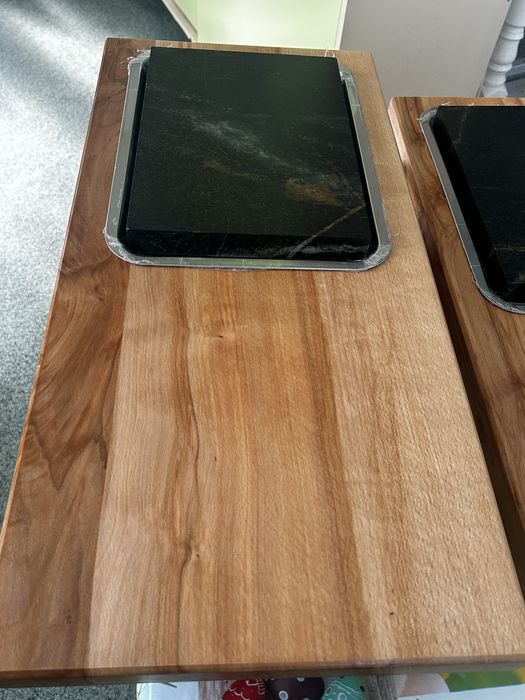 Piatra vulcanica de gatit in blat de stejar