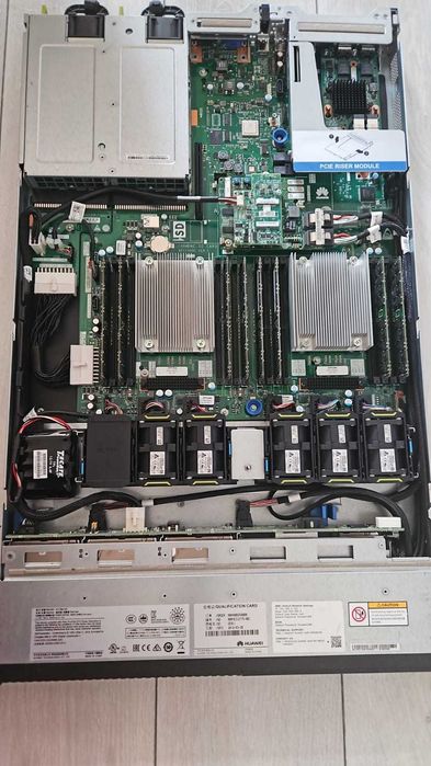 Сервер Huawei RH1288 v3, 8xSFF Intel Xeon E5-2699v3