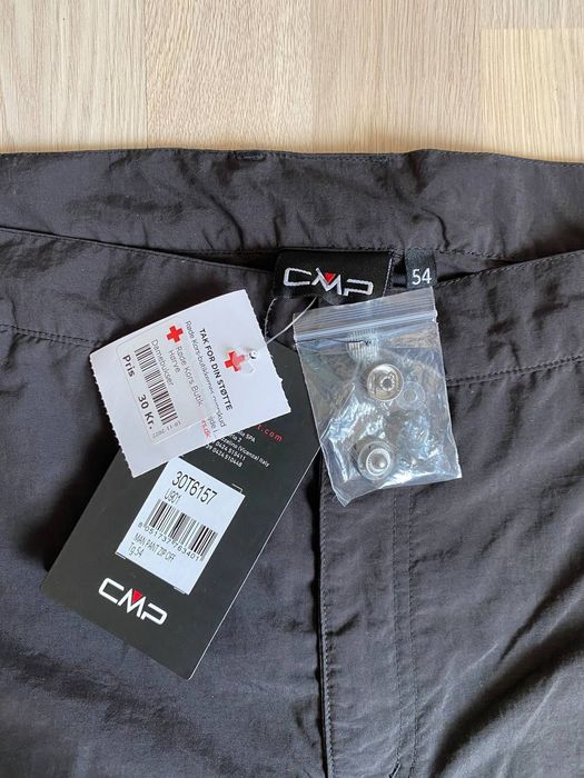 нов карго панталон CMP