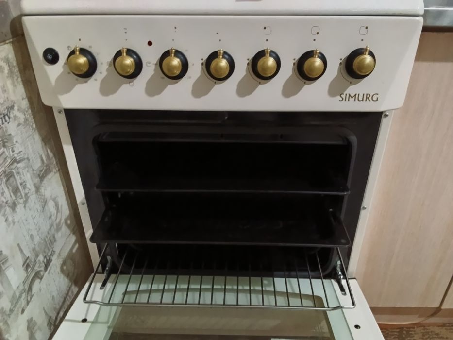 Продам газовую  плиту
