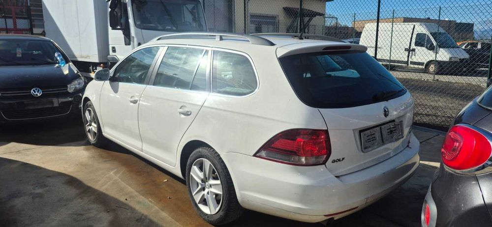 Фолксваген Голф 6  1.6 TDI CAY 2010 г. VW Golf автомат – само на части