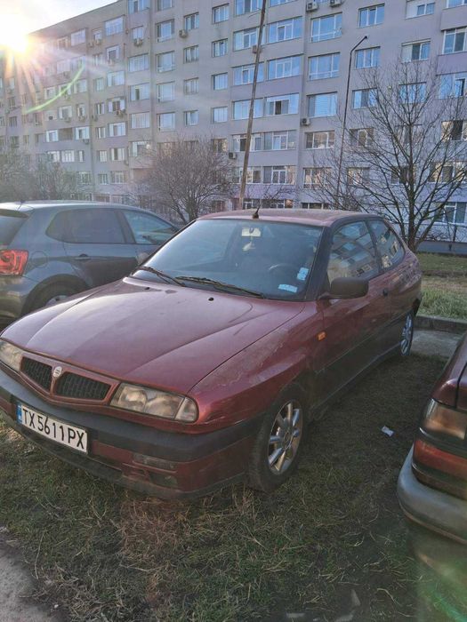 Lancia Delta 1998г 240000км 98кс.