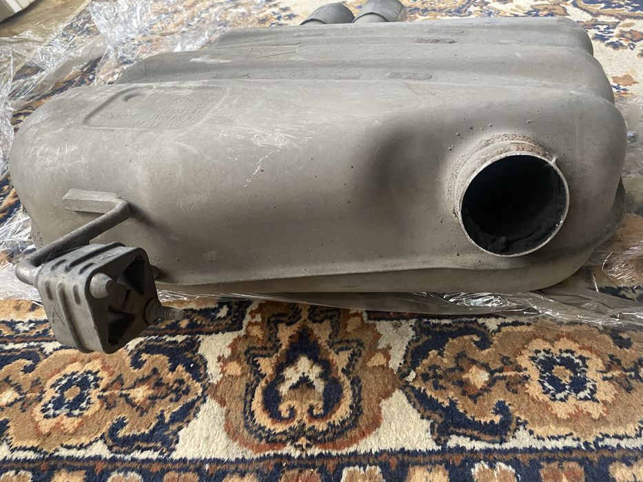 Банка (глушитель) в сборе оригинал BMW