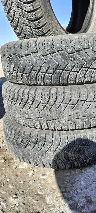 Продам Шипованные покрышки 175/65/14.  14