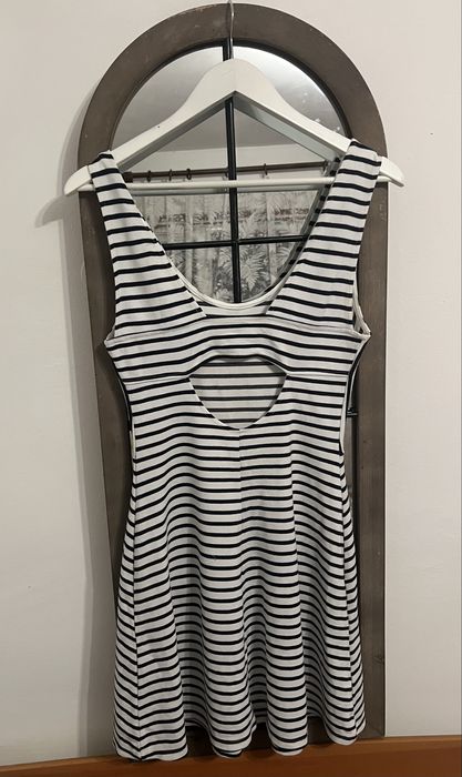 Rochie viscoza, lejera, eleganta, print Marinaresc Pull&Bear