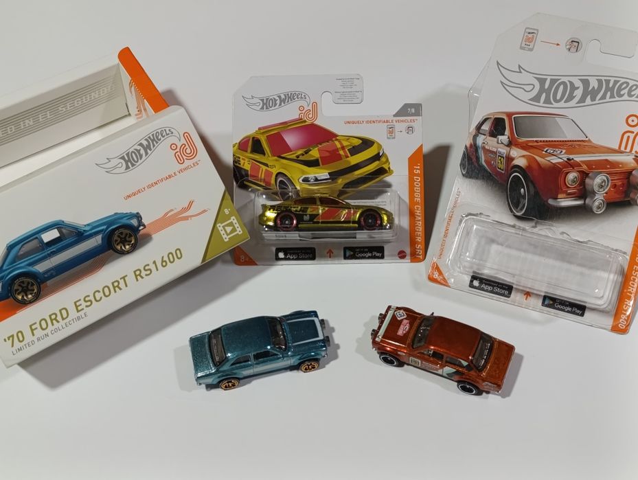 Hot wheels ID Dodge Charger Ford Escort