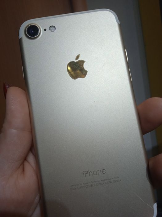 Iphone 7      32гб