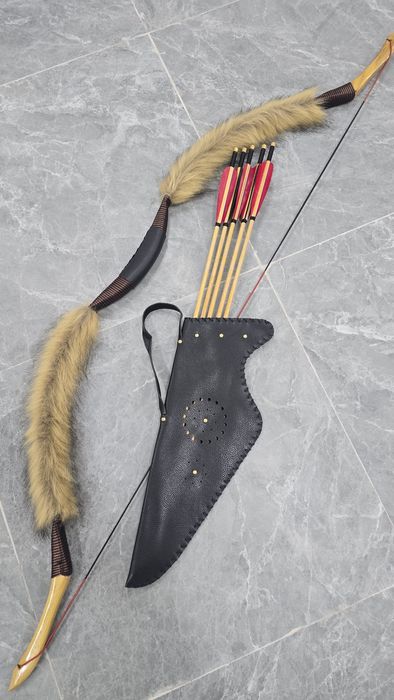 Садақ сатылады. Әртүрлі бағада