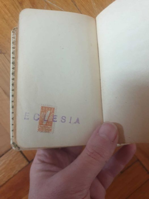 Carte de rugăciuni veche de peste 100 de ani !