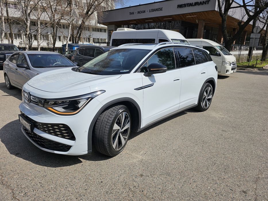 Volkswagen ID6 в аренду