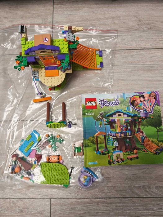 LEGO Friends - Casuta din copac a Miei 41335