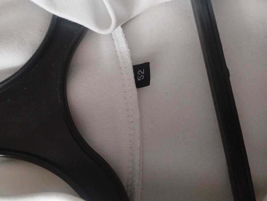 Продам белую кофту Рр-52.