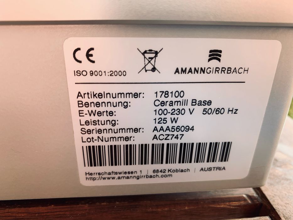 Микро-копирна фрезова машина Amann Girrbach