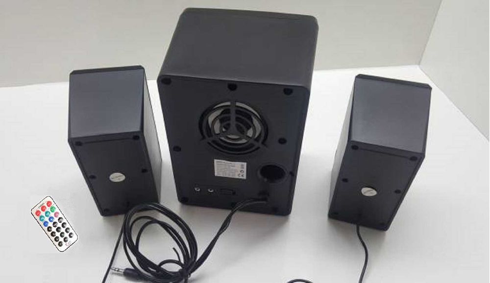 Sistem audio 2.1 (2x10W + 35W RMS) Bluetooth, telecomanda