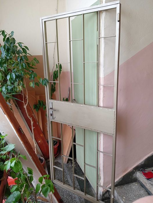 Желязна врата + каса