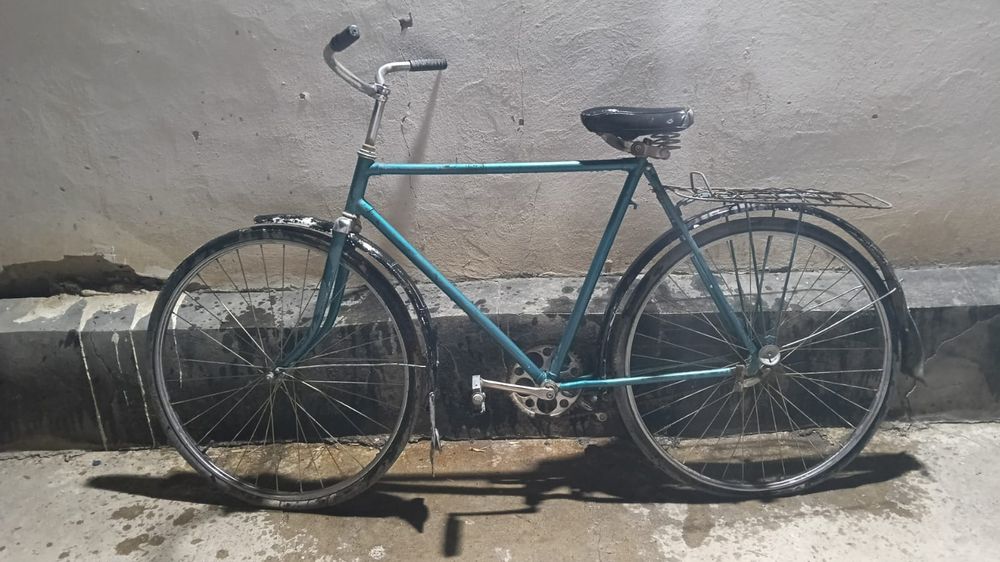 Велесипед жүріп тұр