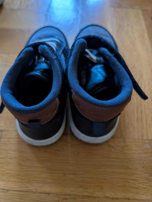 Детски боти и ботуши