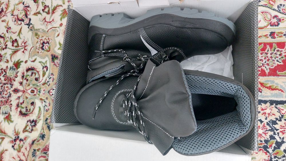 Спец ботинки 42 размер