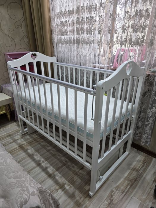 Детский манеж + матрас в отличном состоянии