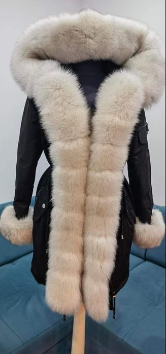 Geaca Parka cu blana naturală-Colectia noua. Calitate superioara . Pro
