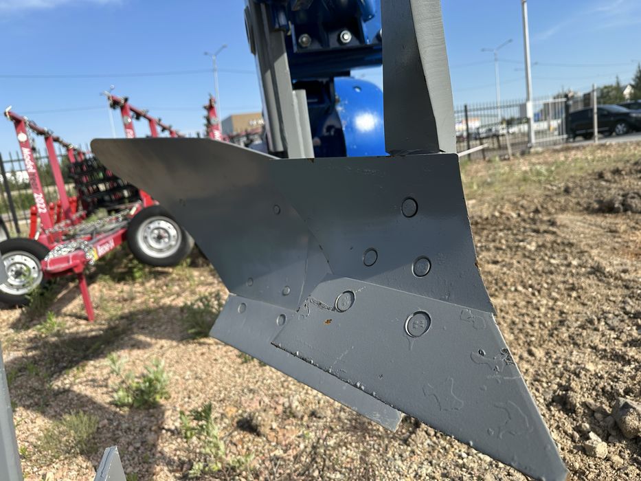 Плуг полунавесной ПП-(9+2)Х35