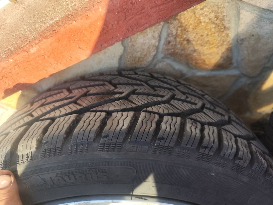 Гуми с джанти 17