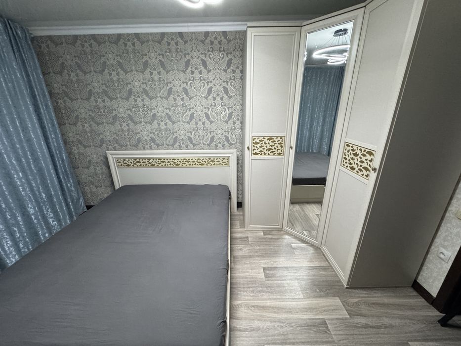 Спальний гарнитур+письменный стол (кровать 160х200) с под. мех. + шкаф