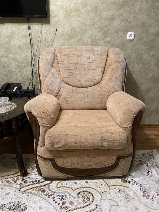 Продаю диван и кресла