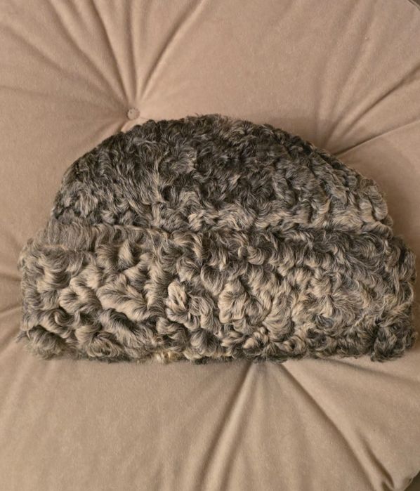 Caciuli astrahan natural, barbatesti